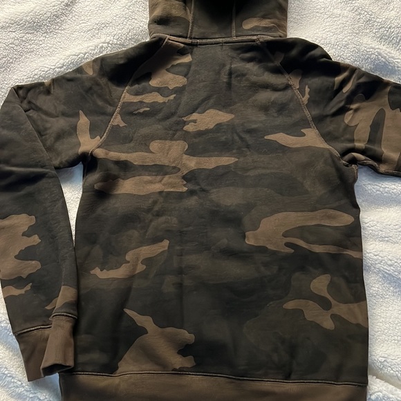 TNA hoodie - Picture 4 of 4